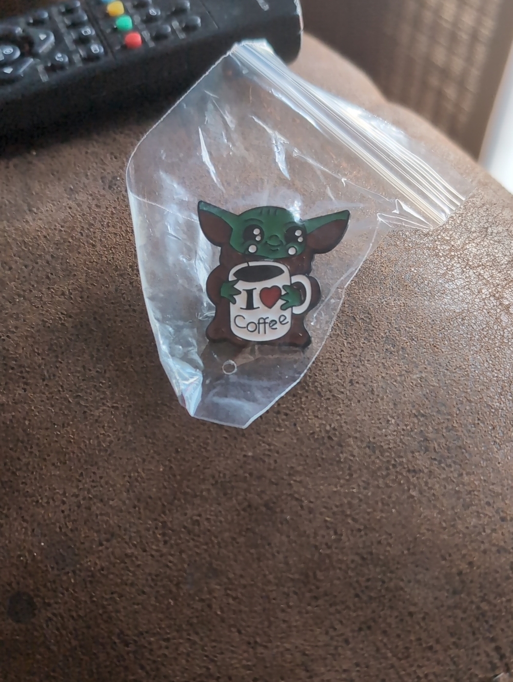 3/8⚡ Grogu W I Love Coffee Mug Pin